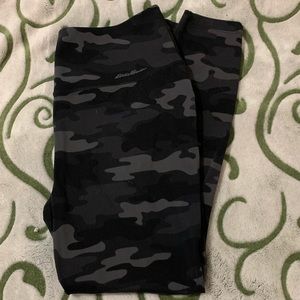 NWOT  Camo Eddie Bauer Leggings
